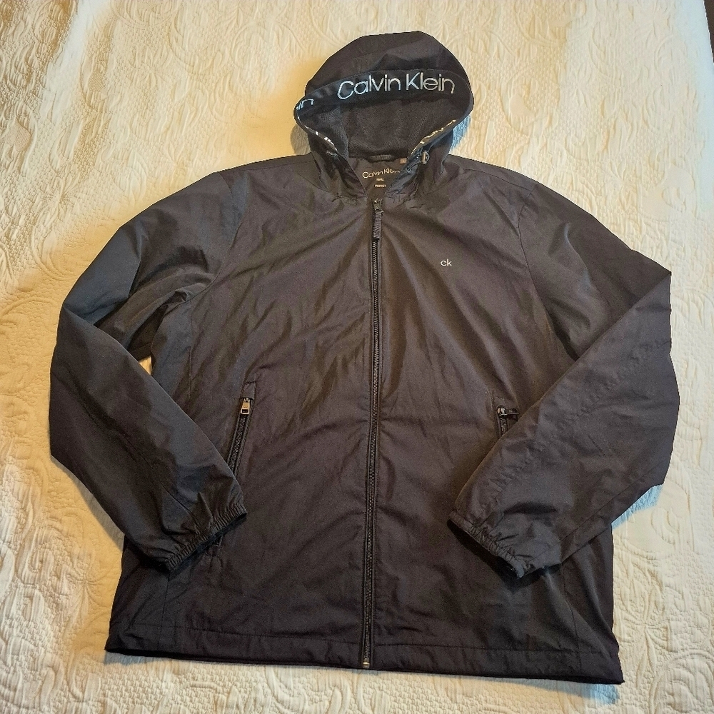 Calvin Klein men's Large black windbreaker rain jacket EUC